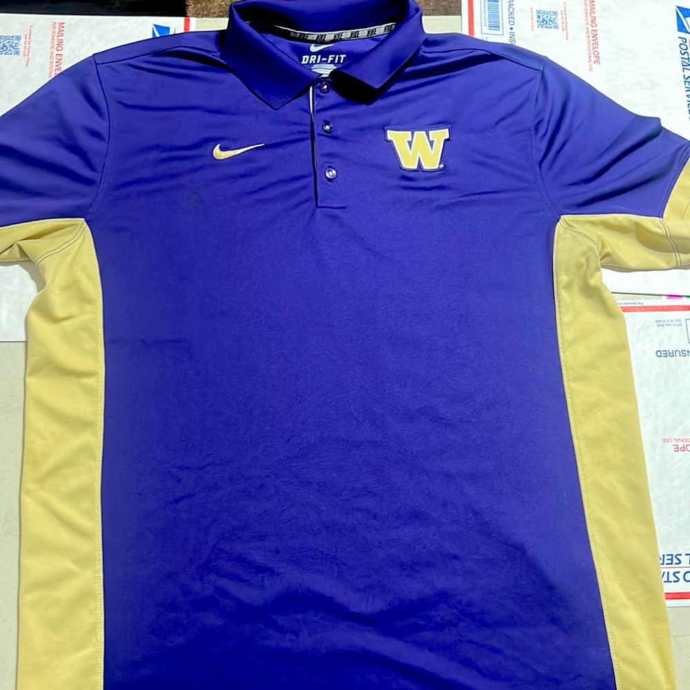 Washington Huskies polo. Men L